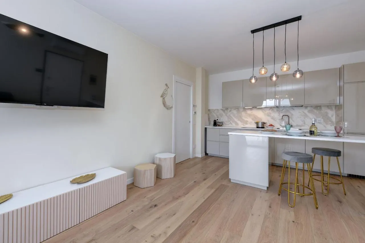 Opalia Residence - Garda Lake Lifestyle Apartment Peschiera del Garda