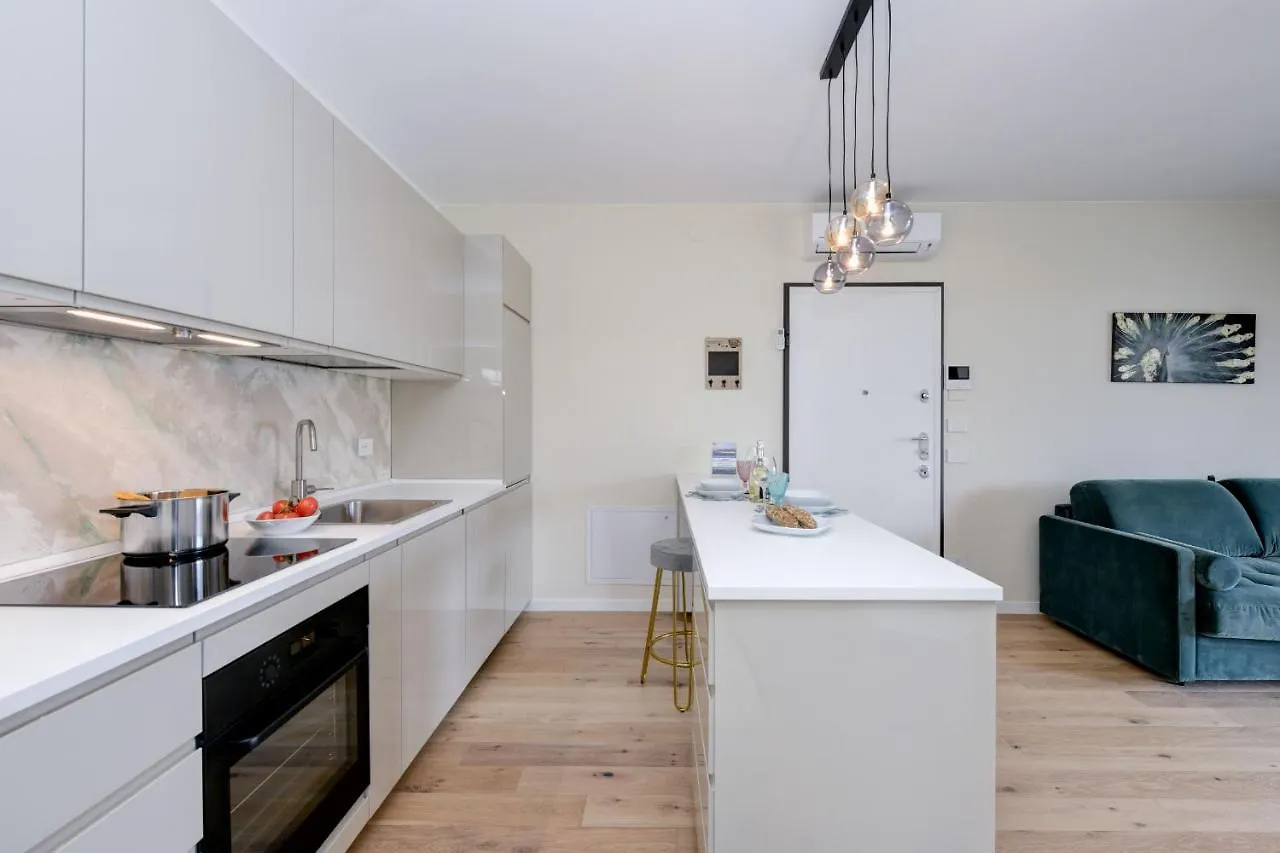 Opalia Residence - Garda Lake Lifestyle Apartment Peschiera del Garda 0*,  Olaszország