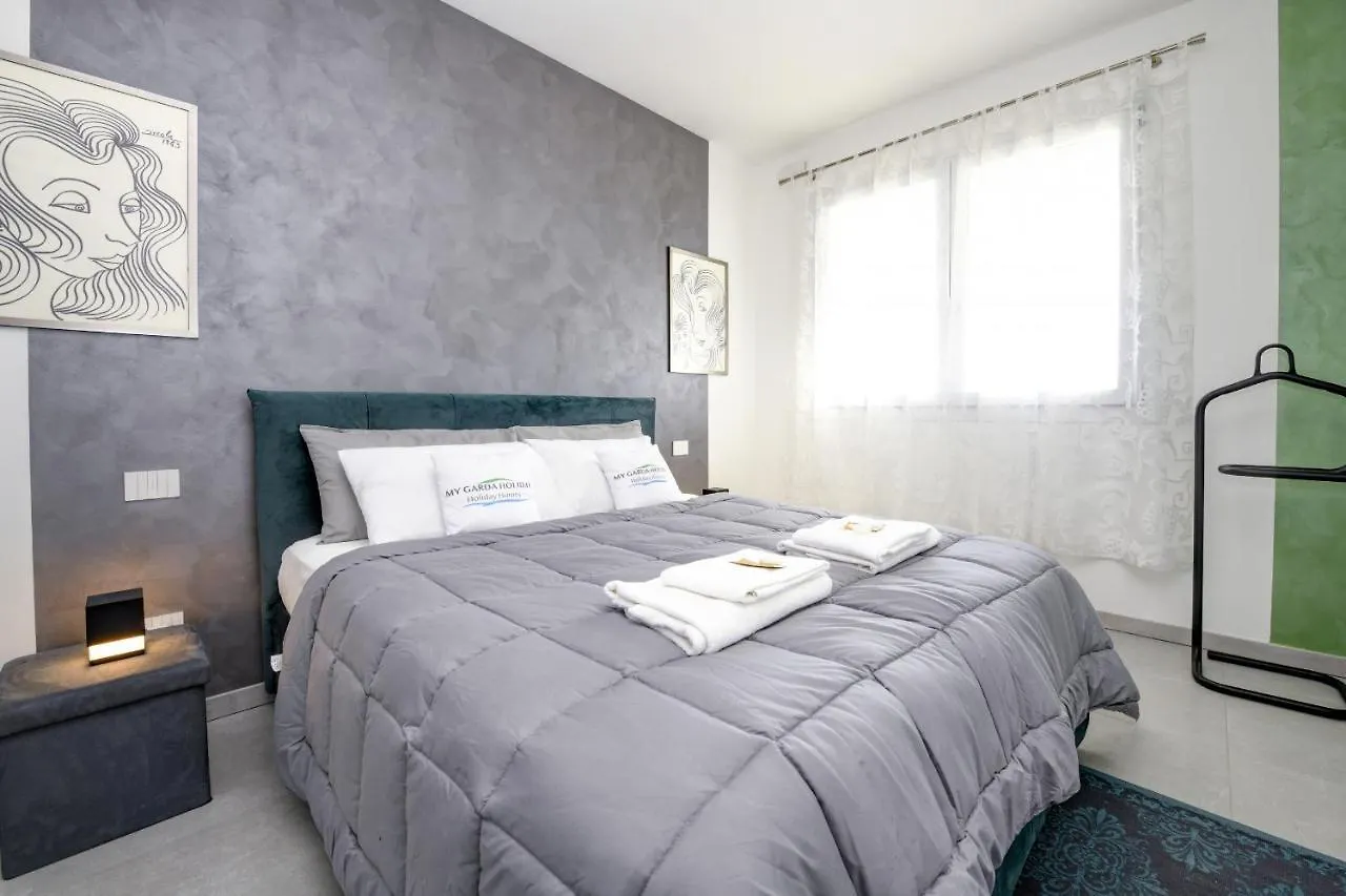 Opalia Residence - Garda Lake Lifestyle Apartment Peschiera del Garda 0*,  Olaszország